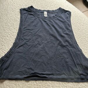 Women’s lululemon crop top
